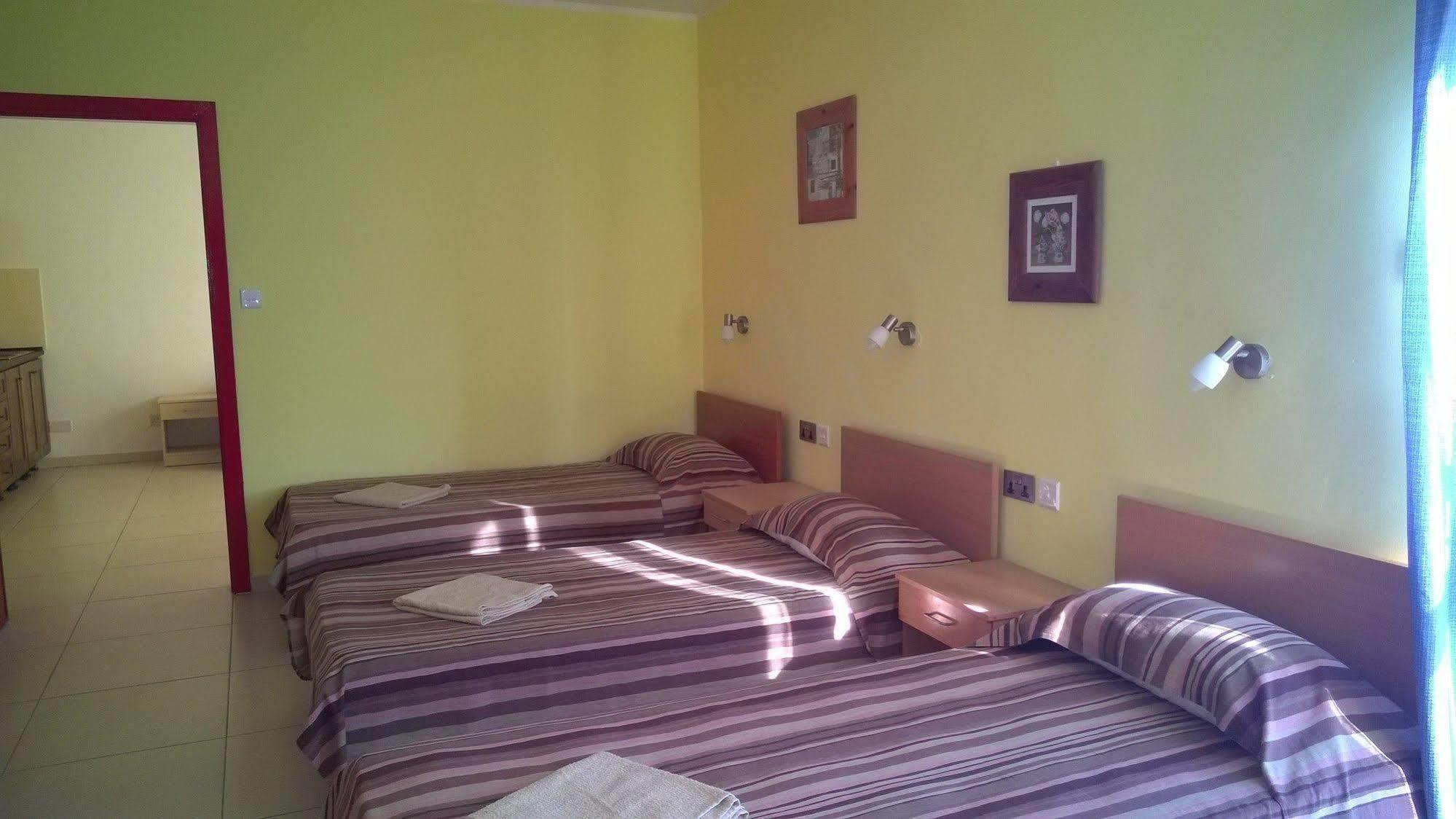 Burlington Apartments Saint Julian's Bagian luar foto